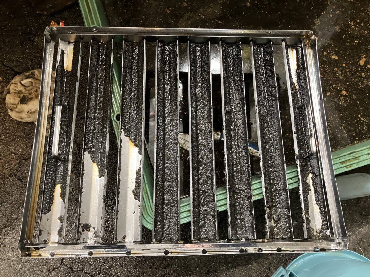 焼肉屋フード清掃の様子